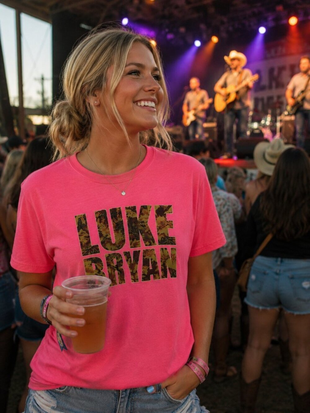 LUKE BRYAN WOMENS CAMO TEE (XL)